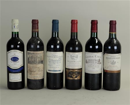 A lot of 11 different Bordeaux wines.