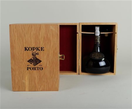 1986 Kopke Colheita Port -2 Bottles (0.50 liter) - in original wooden box.