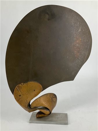 Giacomo Benevelli "Senza titolo" 
scultura in bronzo e metallo su base in acciai