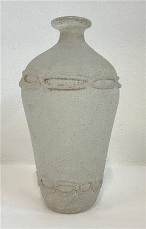 Karl Springer Vaso in vetro soffiato incolore con effetto scavo e decorazione ap