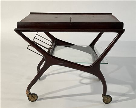 Carrello portavivande in legno con piano superiore ad alette e piano inferiore