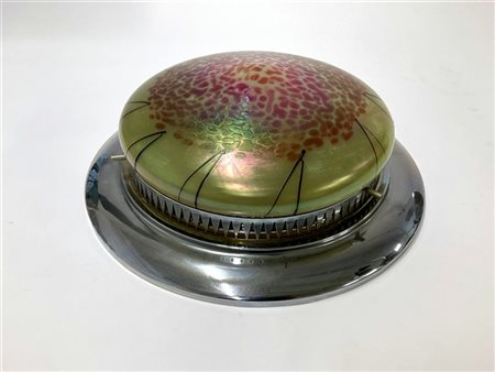 Manifattura centroeuropea Lampada plafoniera Art Nouveau con diffusore in vetro