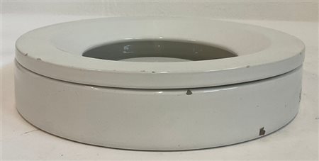 Angelo Mangiarotti Posacenere in ceramica bianca. Produzione Danese, Milano, ann