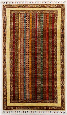 Tappeto Azeri, Caucaso, recente manifattura. Decoro a righe policrome su campo