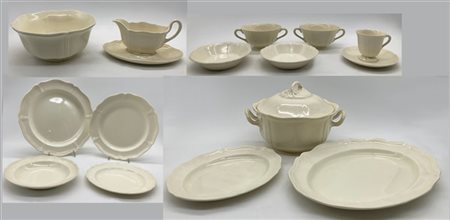 Manifattura Wedgwood of Etruria & Barlaston. Servizio di piatti in ceramica bia