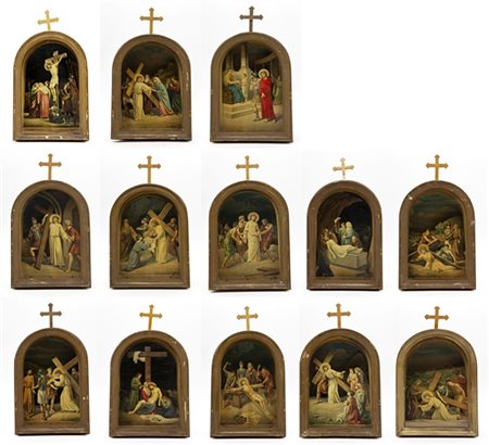 Gruppo di tredici diorami raffiguranti le stazioni della Via Crucis con teche i