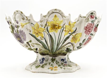 Manifattura di Nove, Bassano, secolo XIX. Rinfrescatoio costolato in maiolica d