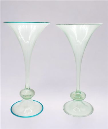 Coppia di vasi a tromba in vetro di Murano verde acqua