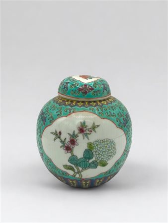 Piccola potiche cinese in porcellana