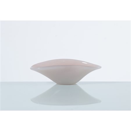 MAESTRI MURANESI, Una coppa in vetro