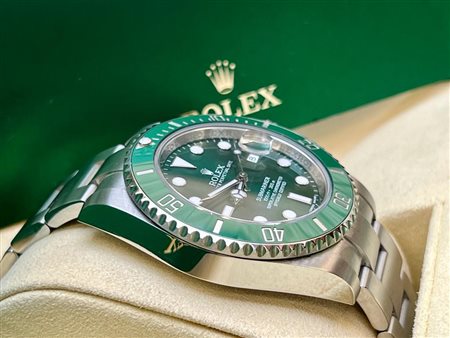 Rolex SUBMARINER 116610LV HULK