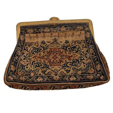 Clutch ricamata. Cina, prima metà XX secolo.