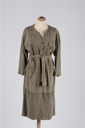 Gucci 1980&#39;sA dove-grey suede shirt-dress. taglia 42