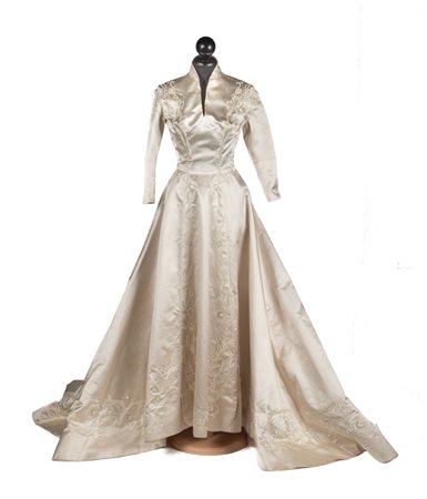 Fontana Sisters 1955A splendid embroidered pure silk wedding dress, designed...