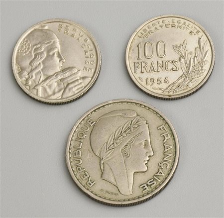 LOTTO DI FRANCHI FRANCESI composto da 3 monete da 100 franchi vari anni di...