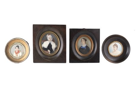 Lotto composto da quattro miniature su avorio del secolo XIX raffiguranti dame,