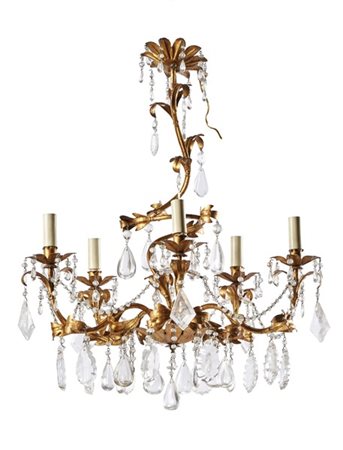 Lampadario a sei luci in metallo dorato a foglie con pendenti in cristallo di r