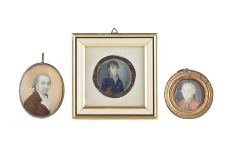 Arte del secolo XVIII/XIX. Gruppo di tre miniature raffiguranti ritratti di gen