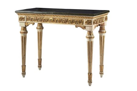 Console in legno intagliato, dipinto e dorato, fascia decorata a meandri e rose