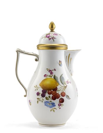 Manifattura di Meissen, secolo XIX. Caffettiera piriforme in porcellana policro