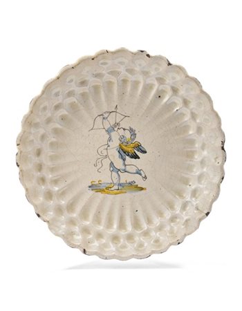 Manifattura di Faenza, secolo XVII. Crespina in maiolica bianca dipinta in poli