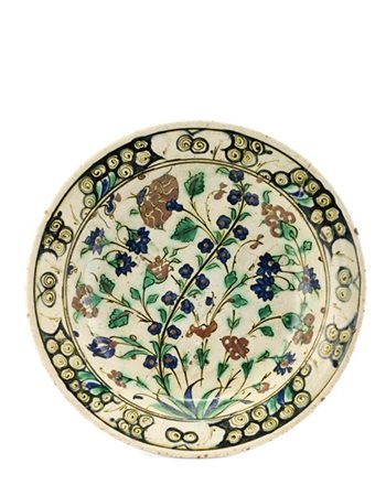 Manifattura di Iznik, Turchia Ottomana, secolo XVI-XVII. Bacile in ceramica inv