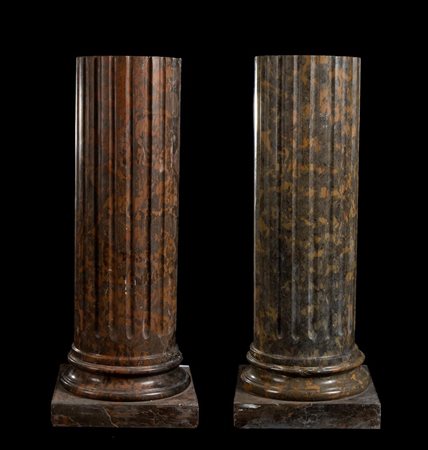 Mezze colonne scalanate in marmo grigio venato Asia minore   