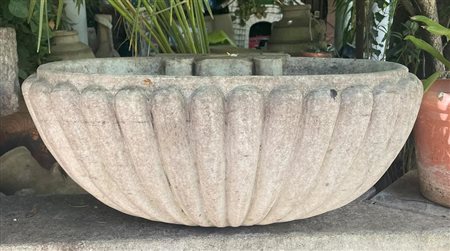 Acquamanile in marmo bianco    