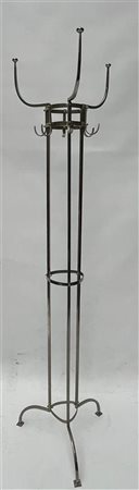 A chrome vintage coat rack.H. 175 cm.