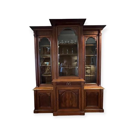 A tall, mahogany Napoleon III blanket chest, ca 1860. 260 x 60 x 200 cm.