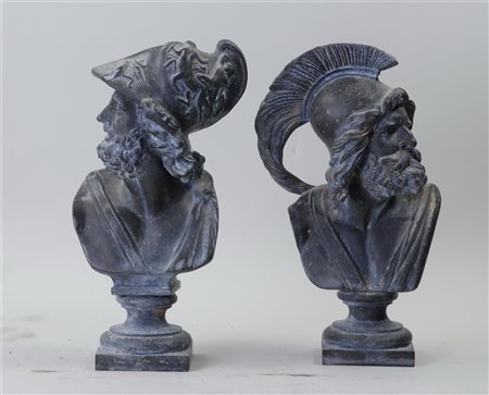 A lot of two zinc busts representing Ajax. 25 x 15 cm.
