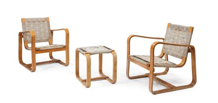 PAGANO POGATSCHNIG GIUSEPPE Due poltrone e un poggiapiedi in legno lamellare...