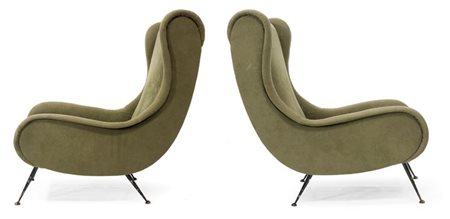 PRODUZIONE ITALIANA Coppia di poltrone in tessuto imbottito e struttura in...