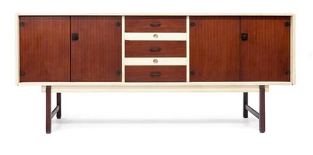 PRODUZIONE SVEDESE Credenza in legno di teak, struttura laccata bianca e ante...