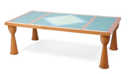 SOTTSASS ETTORE Tavolino con struttura in legno, piano laccato e decorato....