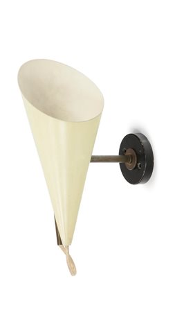 OSTUNI GIUSEPPE Lampada da parete in ottone brunito e diffusore in metallo...