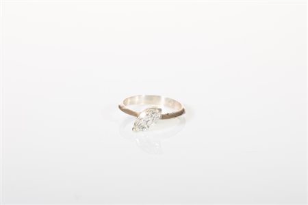 Anello campione in argento con diamante navette 