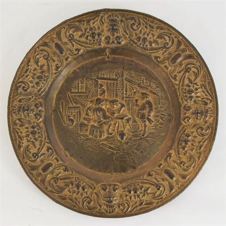 Piatto da parata in rame. Francia, fine del XIX secolo. 