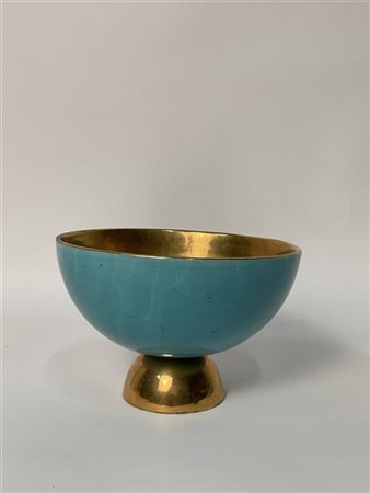 Vaso centrotavola in ceramica dipinta in azzurro e dorature, marcato sotto la b