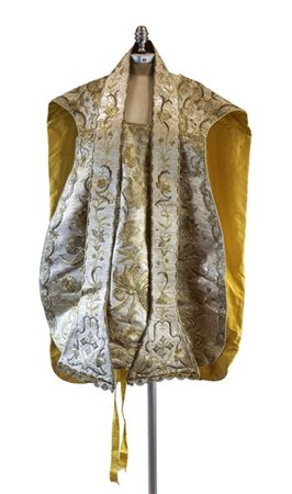 Pianeta con stola. Italia, prima metà secolo XVIII. Confezionate con un tessuto