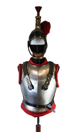 Pettorale con elmo ad imitazione di armatura da corazziere, su manichino (h tot