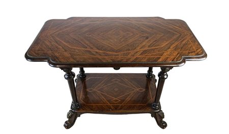Tavolino a due ripiani impiallacciati in palissandro e filettati a motivi geome