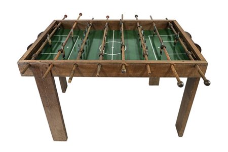 Calciobalilla in legno e altri materiali con figure dipinte. Inizio secolo XX.