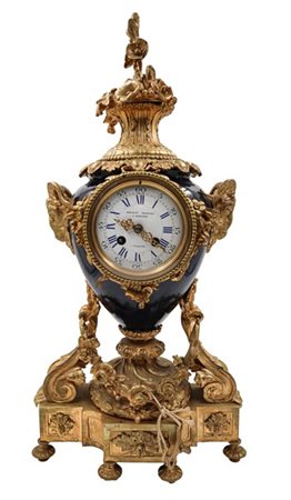 Bonniot Martorel & Bergeron, à Marseille.
Orologio da appoggio in bronzi e porc