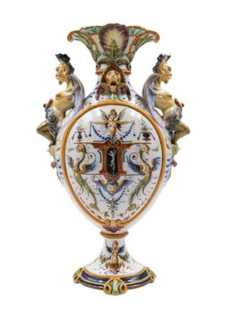 Manifattura Ginori, secolo XIX-XX. Vaso in ceramica dipinto in policromia a gro