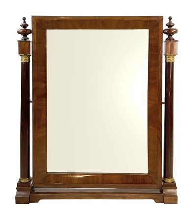 Psiche da appoggio in legni vari con montanti a colonna sormontata da pinnacolo