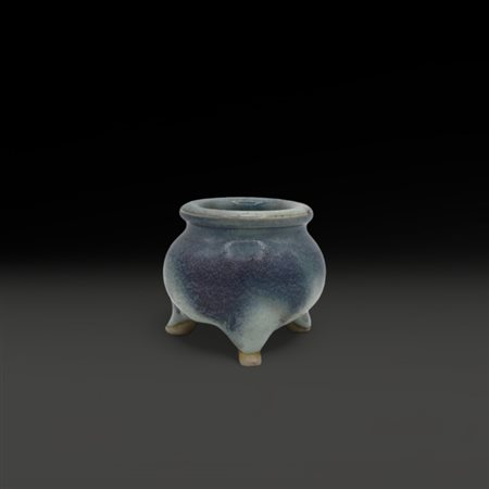 A Chinese Jun porcelain ding