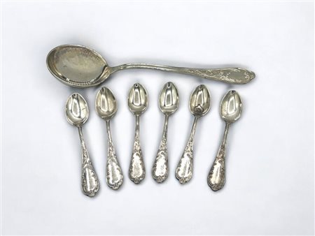 LOTTO RITIRATO: Sei cucchiaini ed un cucchiaio grande in argento 800