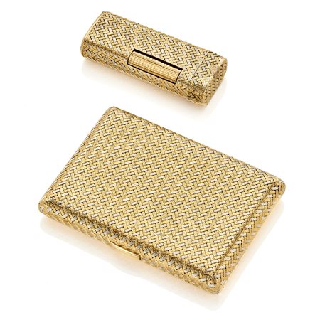  
Lotto composto da un portasigarette e un accendino in oro 
 