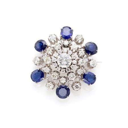  
Spilla/pendente in oro con diamanti e zaffiri 
 